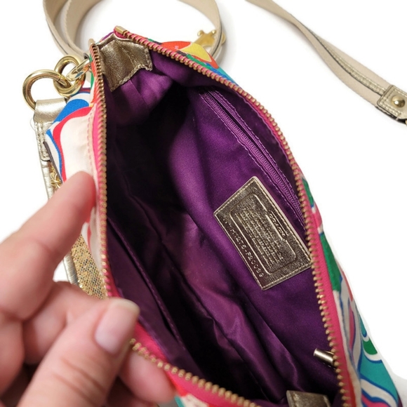 Coach Signature Daisy Poppy Pop C Graffiti Demi Crossbody bag with long strap. - Picture 9 of 10